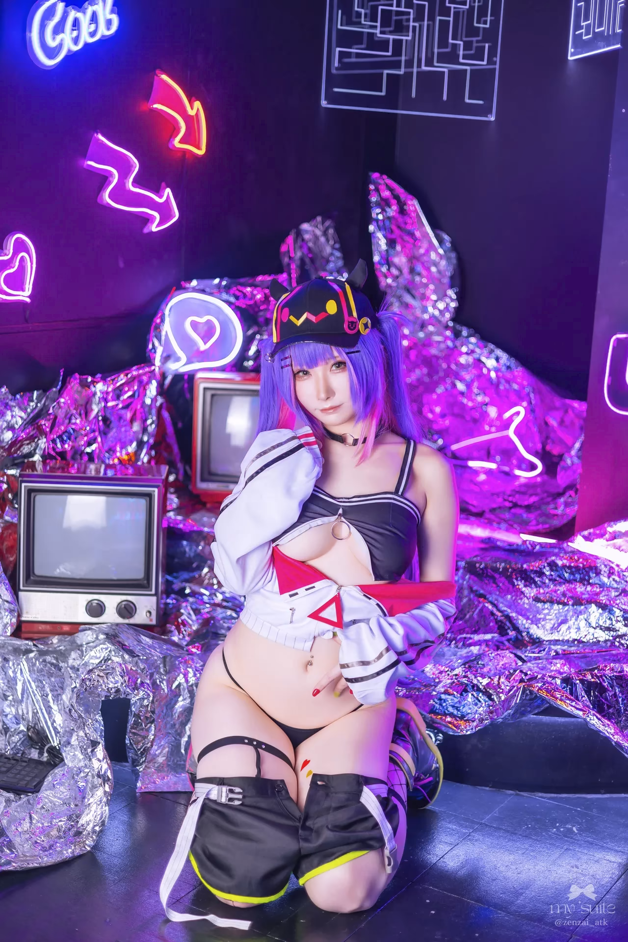 Atsuki as Tokoyami Towa — cosplay photo 143 of 459