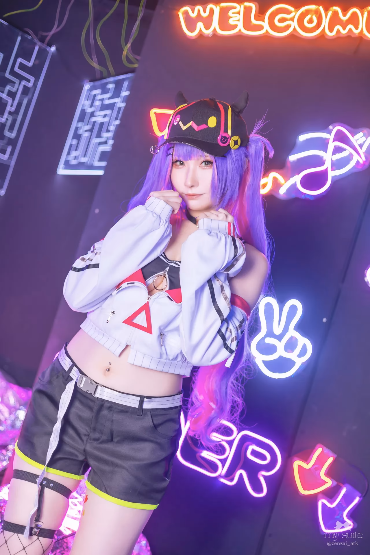 Atsuki as Tokoyami Towa — cosplay photo 147 of 459