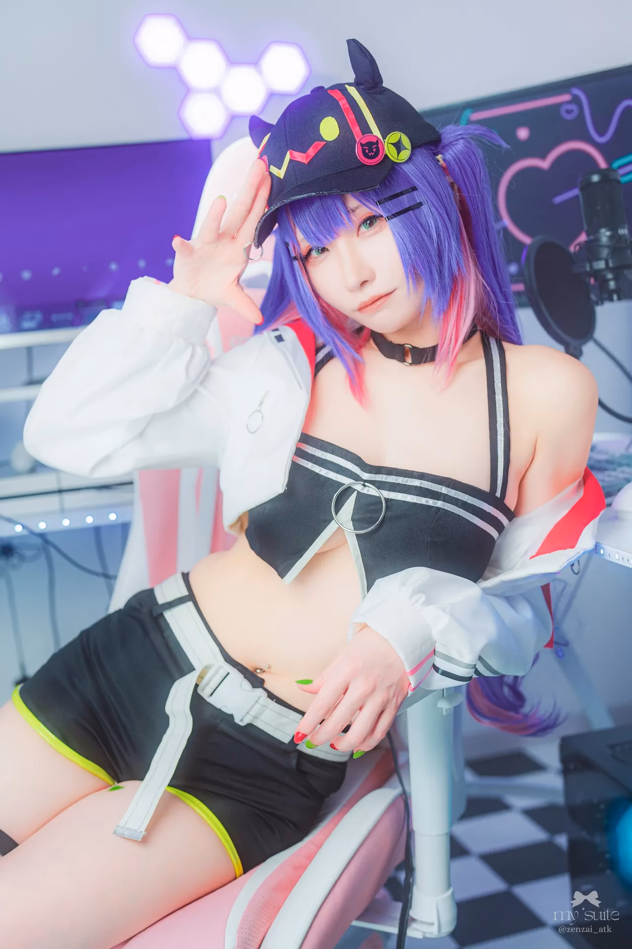 Atsuki as Tokoyami Towa — cosplay photo 151 of 459