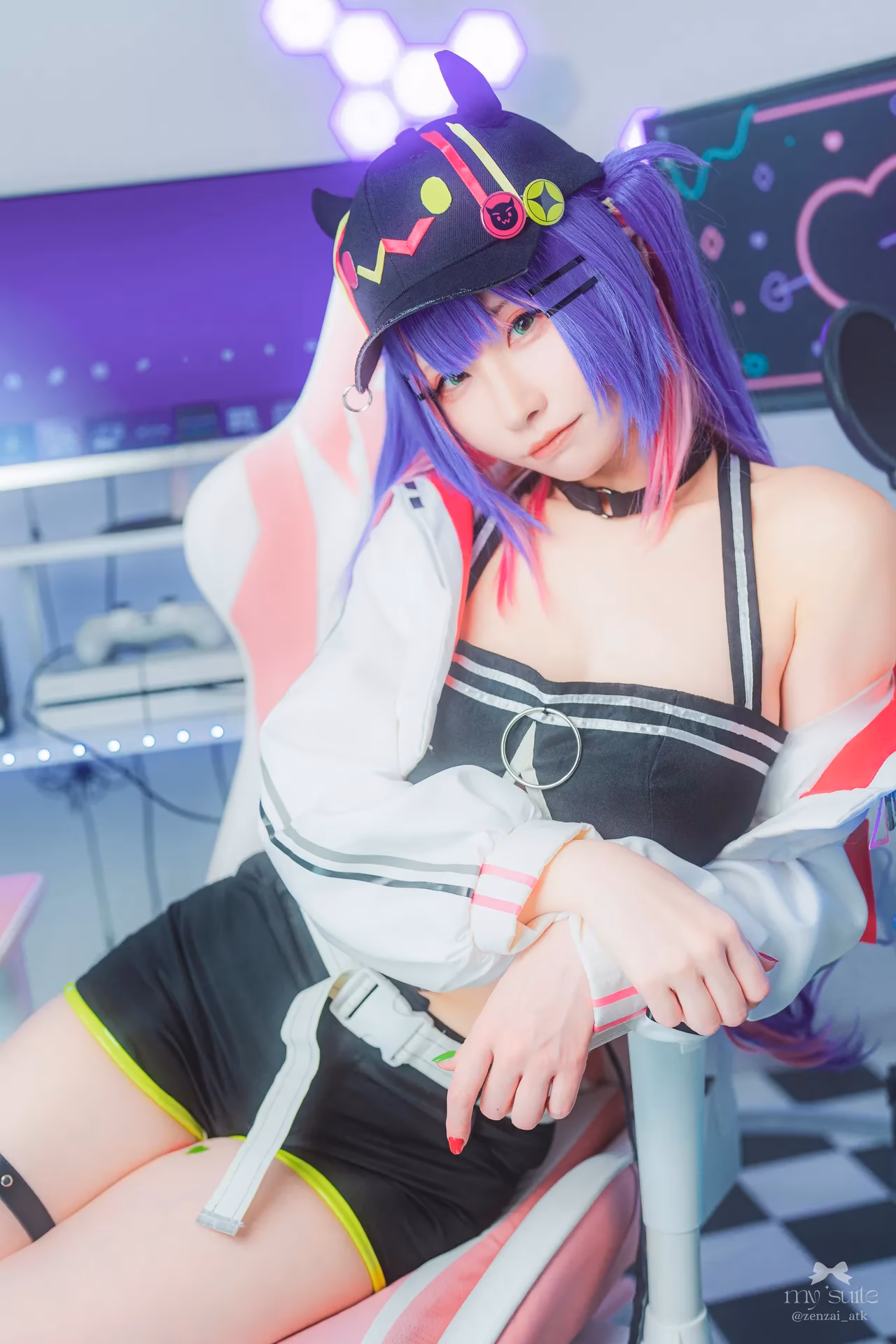 Atsuki as Tokoyami Towa — cosplay photo 152 of 459