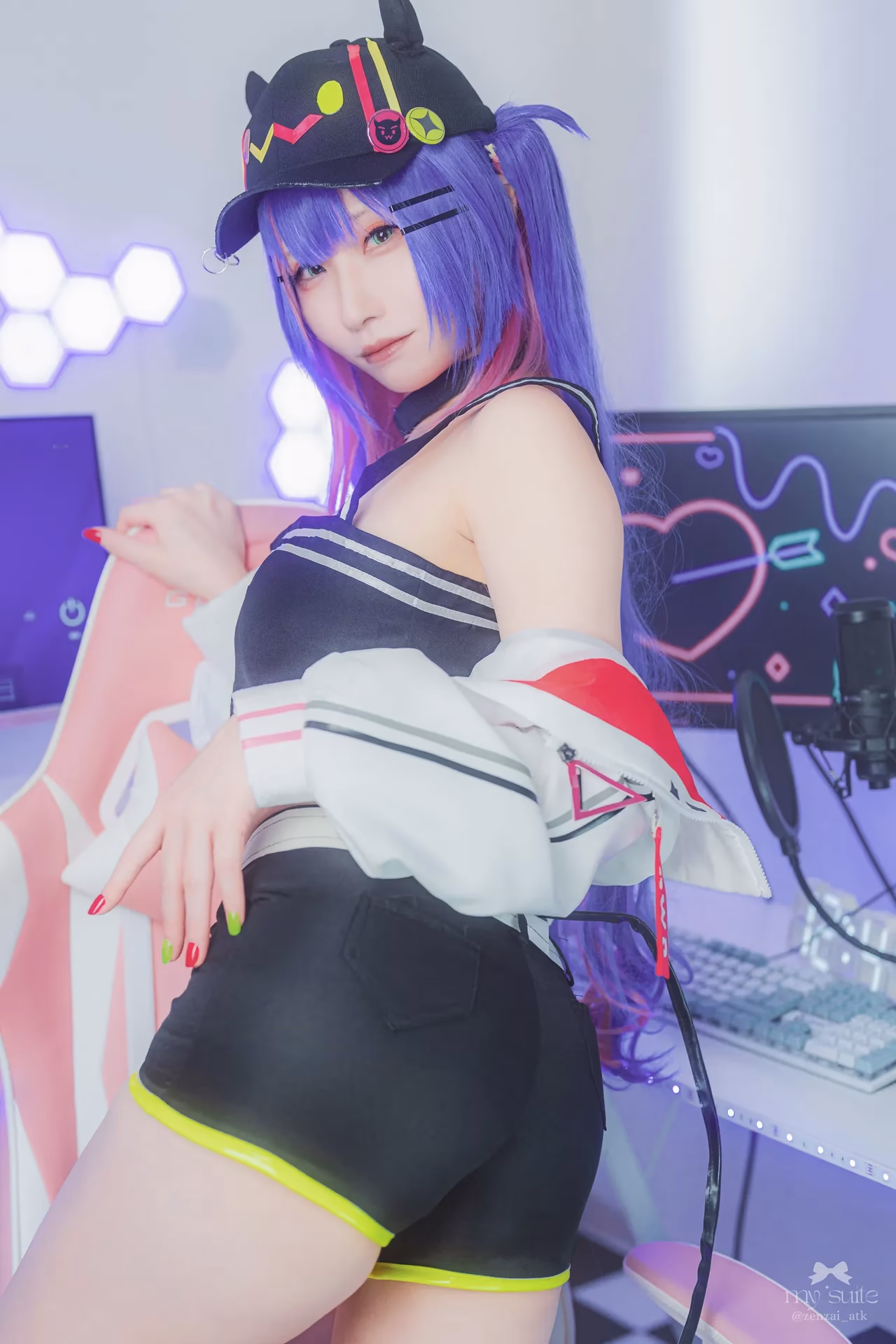 Atsuki as Tokoyami Towa — cosplay photo 162 of 459