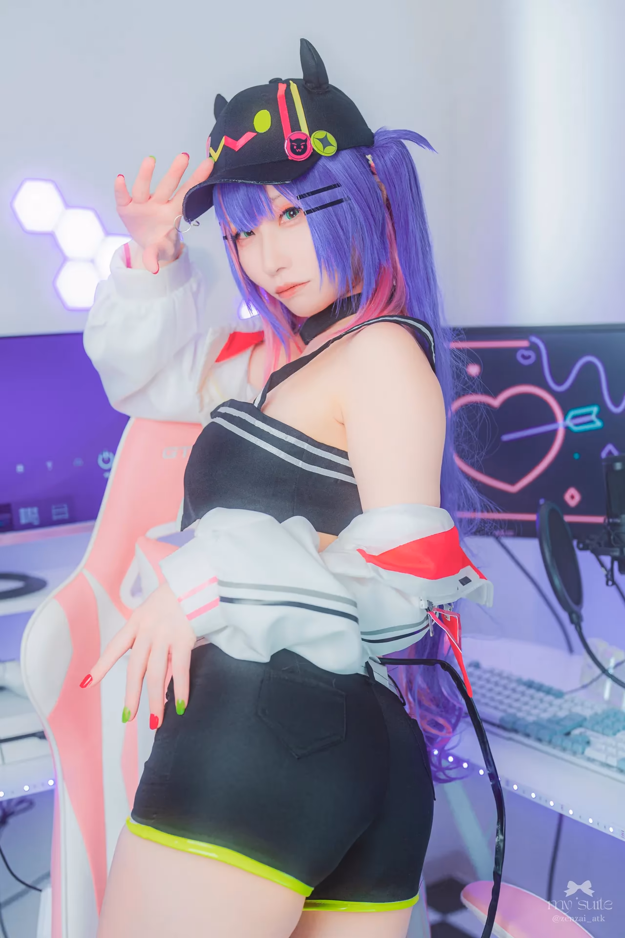 Atsuki as Tokoyami Towa — cosplay photo 164 of 459