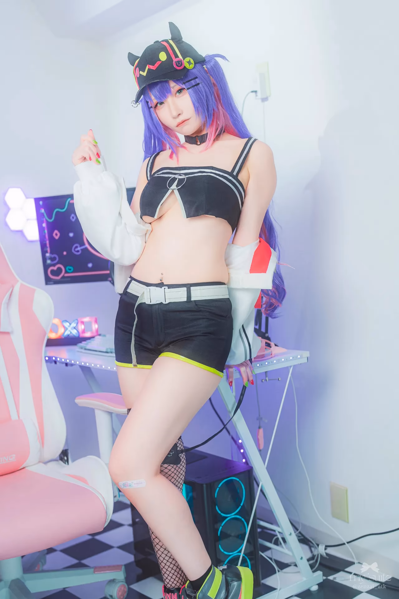Atsuki as Tokoyami Towa — cosplay photo 167 of 459