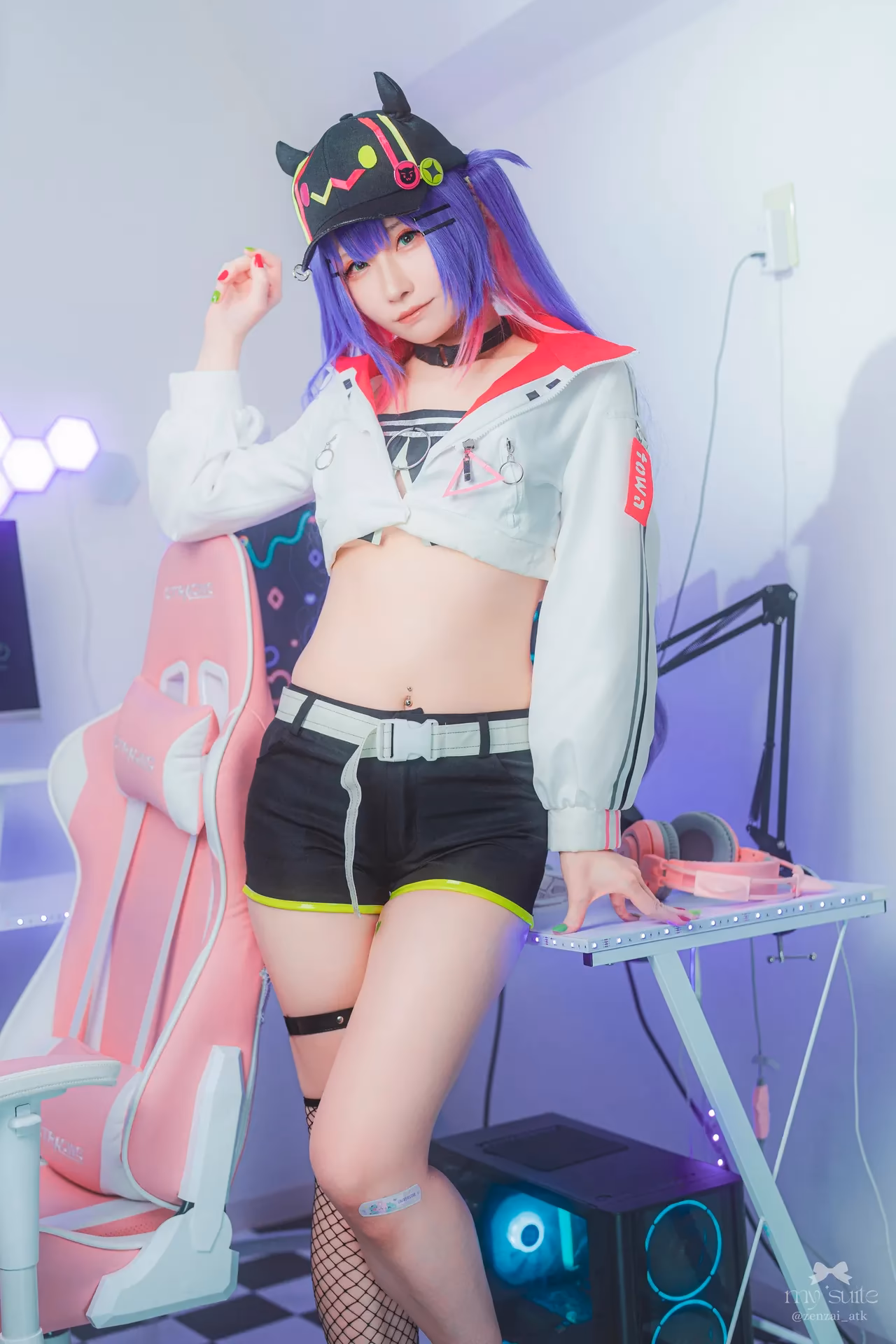 Atsuki as Tokoyami Towa — cosplay photo 171 of 459