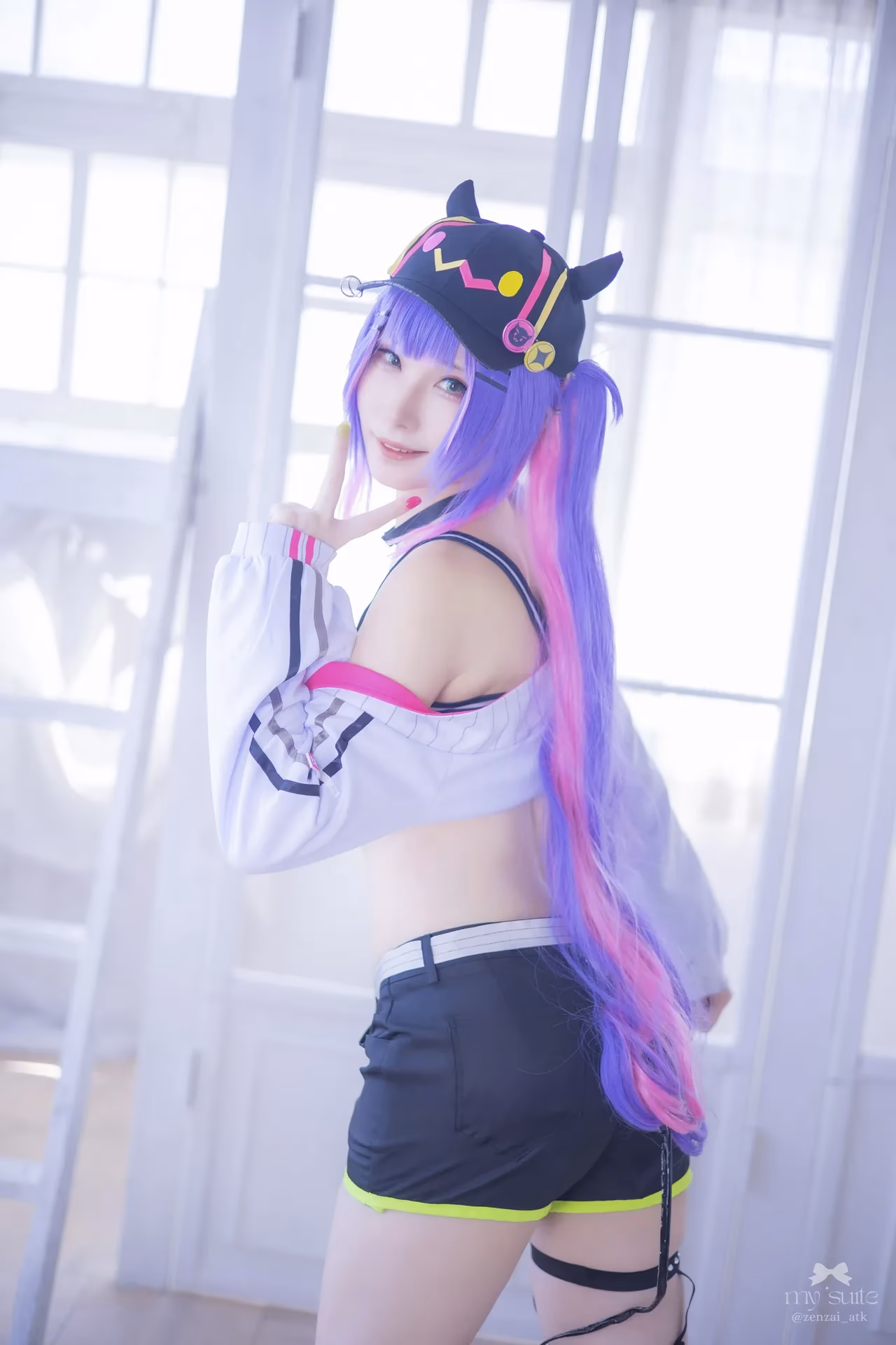 Atsuki as Tokoyami Towa — cosplay photo 7 of 459