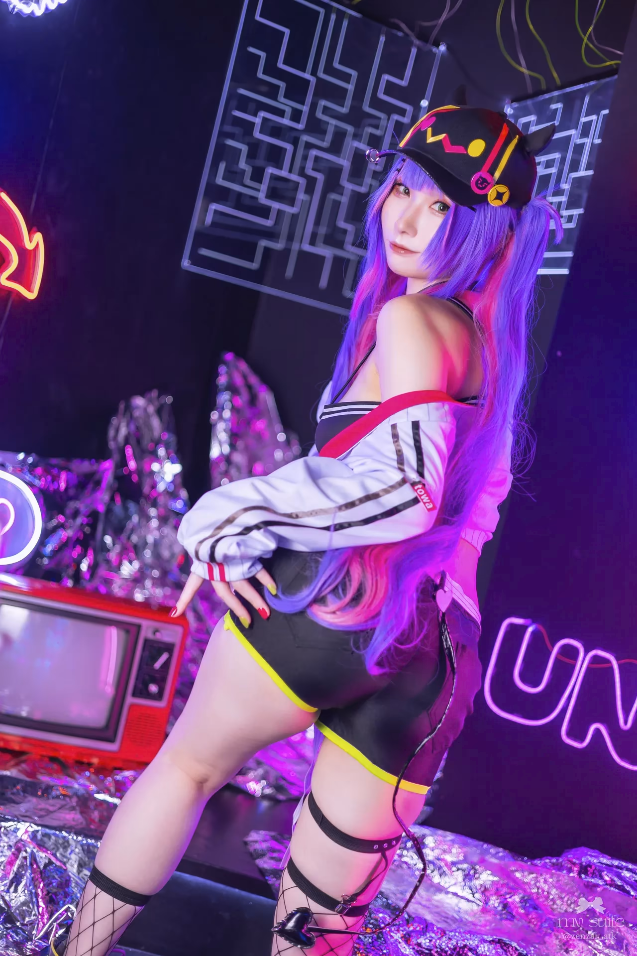 Atsuki as Tokoyami Towa — cosplay photo 84 of 459
