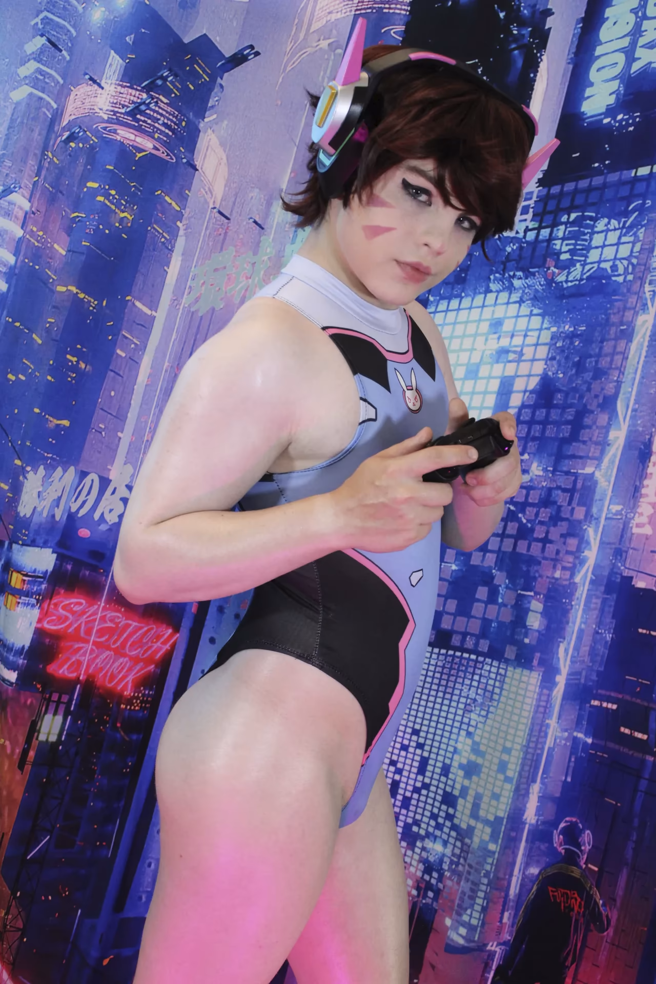 AvrelivsCaesar as D.Va — cosplay photo 14 of 37