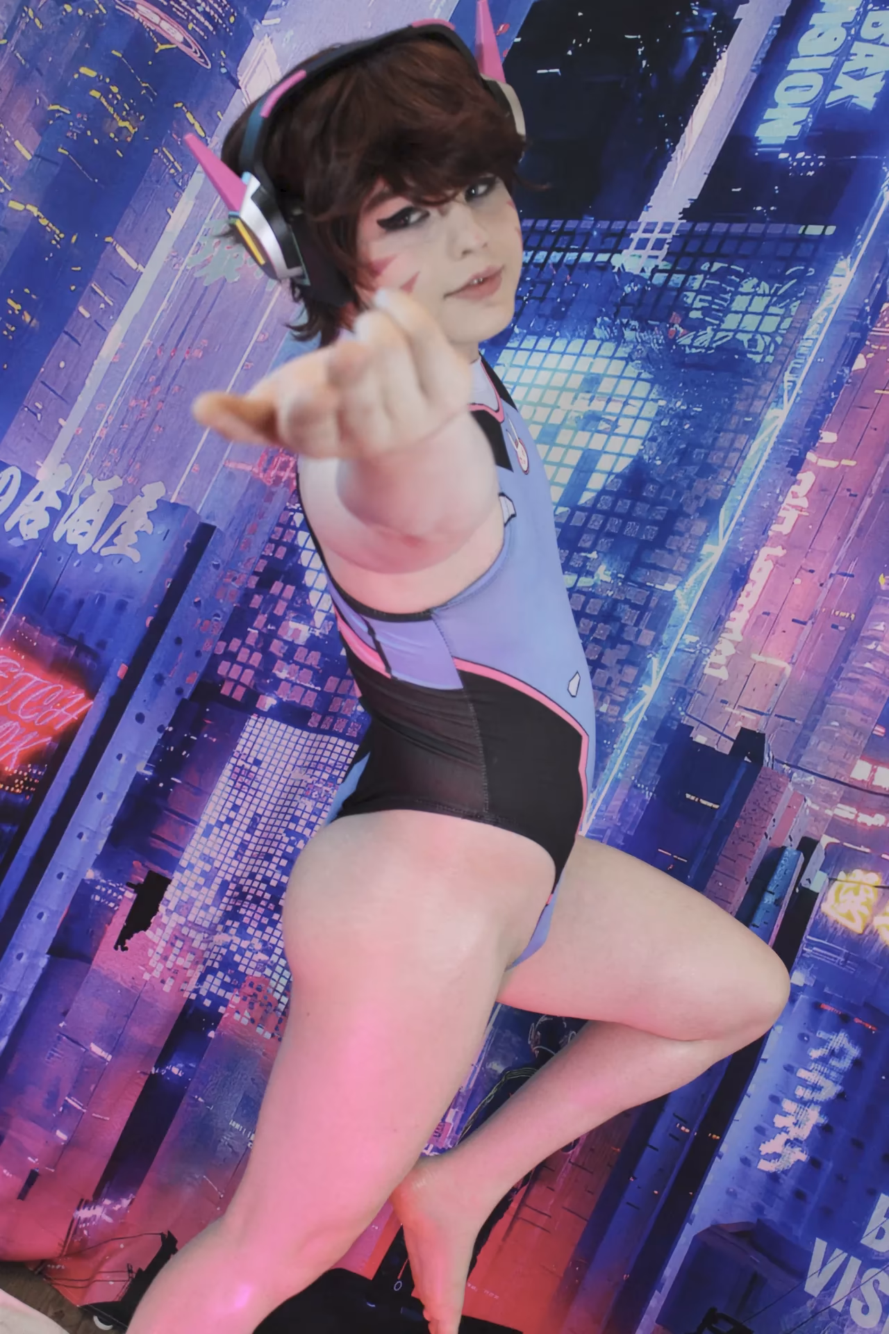 AvrelivsCaesar as D.Va — cosplay photo 18 of 37