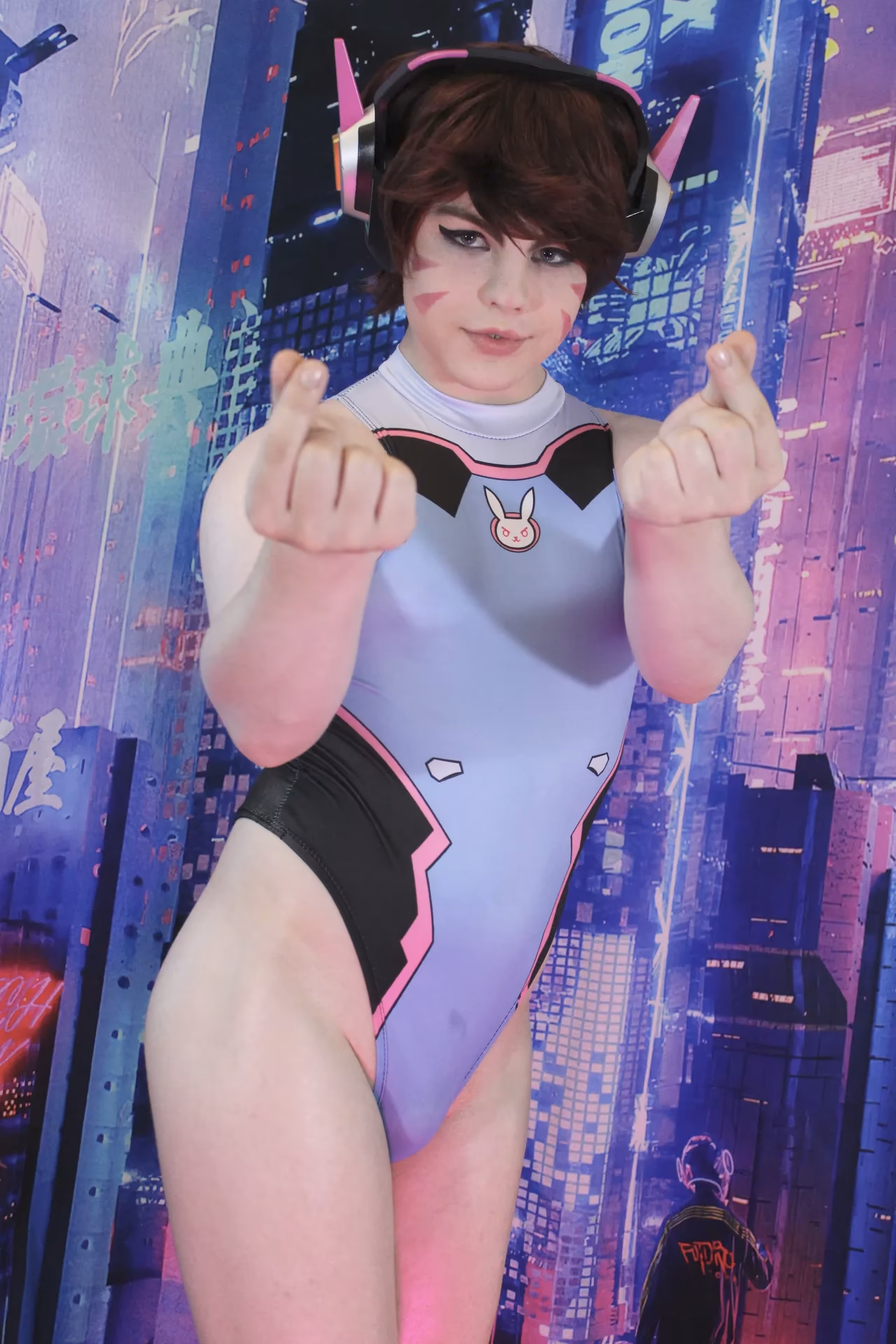 AvrelivsCaesar as D.Va — cosplay photo 21 of 37