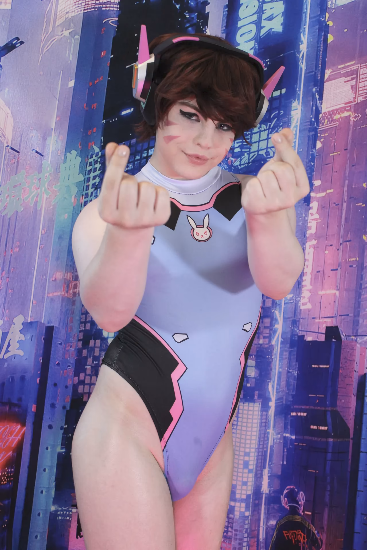 AvrelivsCaesar as D.Va — cosplay photo 22 of 37