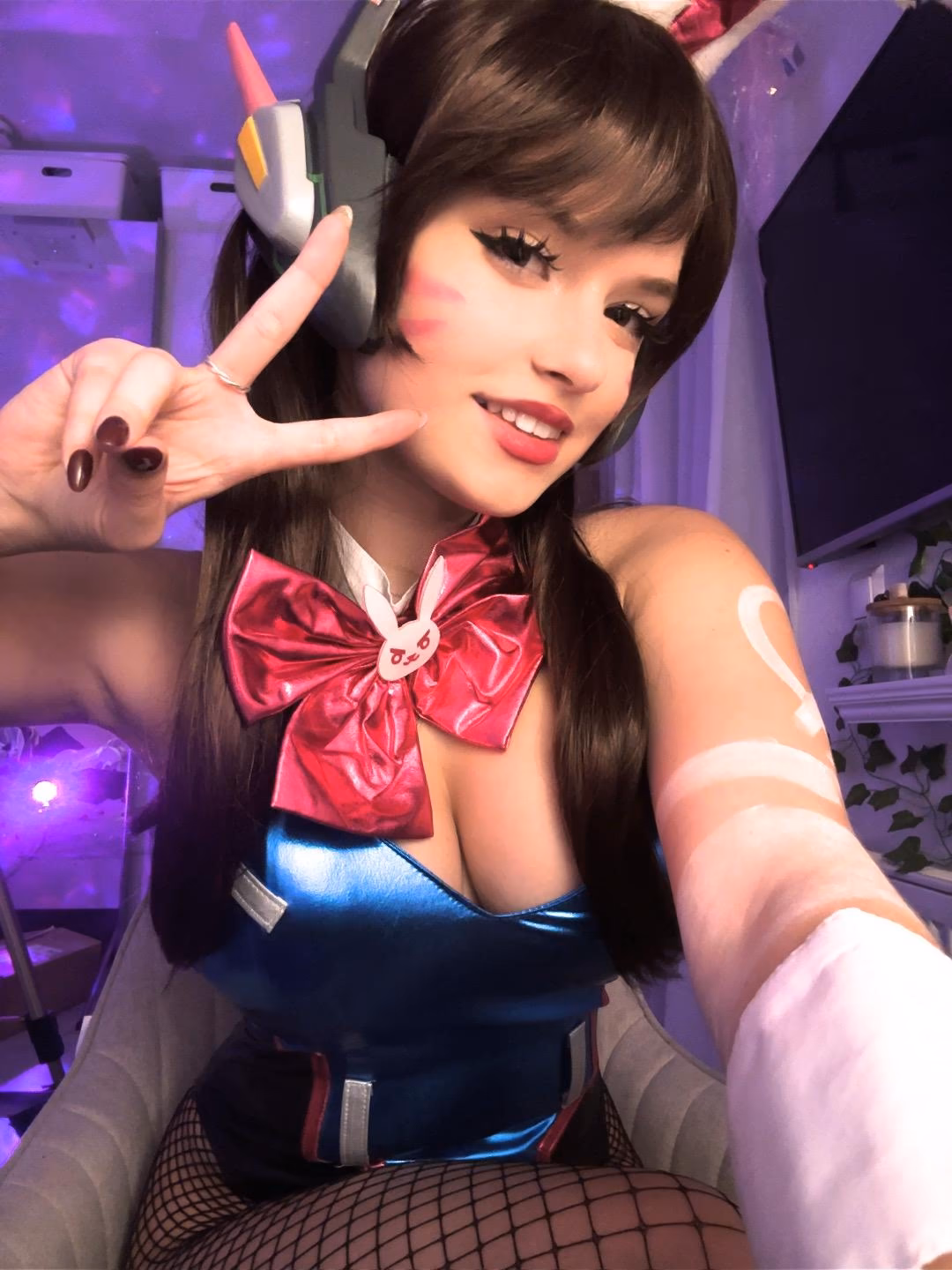 Avy Genki as D.Va — cosplay photo 5 of 14