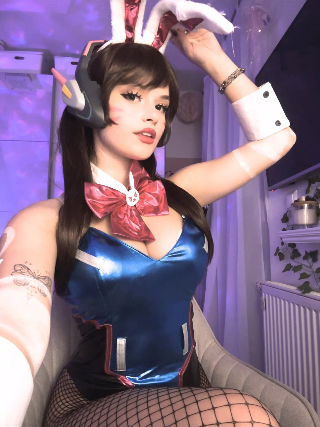 Avy Genki as D.Va — cosplay photo 7 of 14