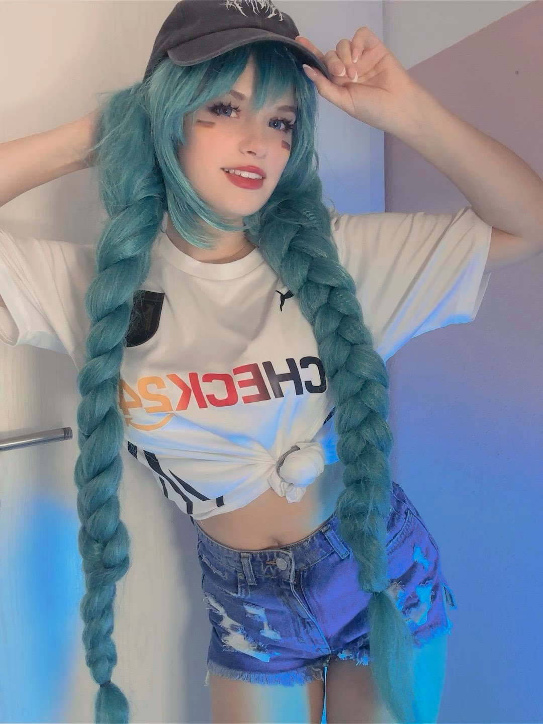 Avy Genki - Hatsune Miku - VOCALOID - Cosplay Gallery 1 - 14 Images — gallery preview