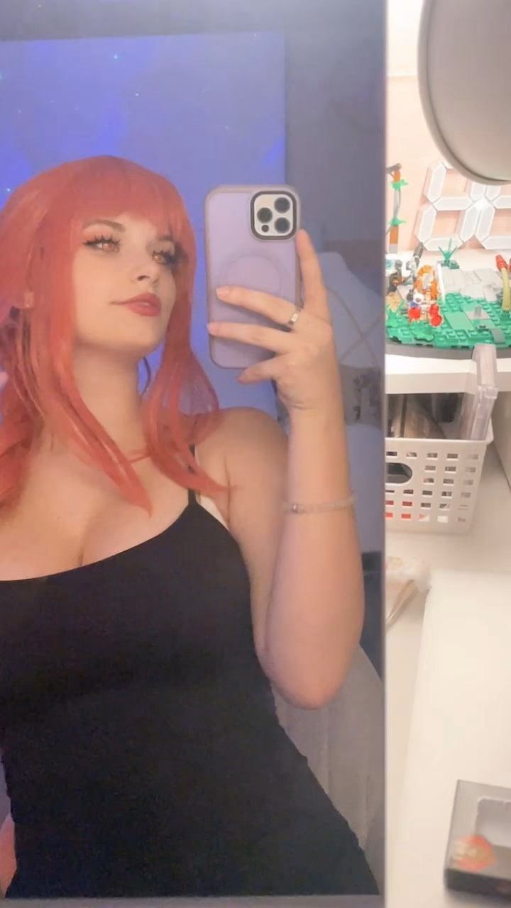 Avy Genki as Makima — cosplay photo 22 of 32