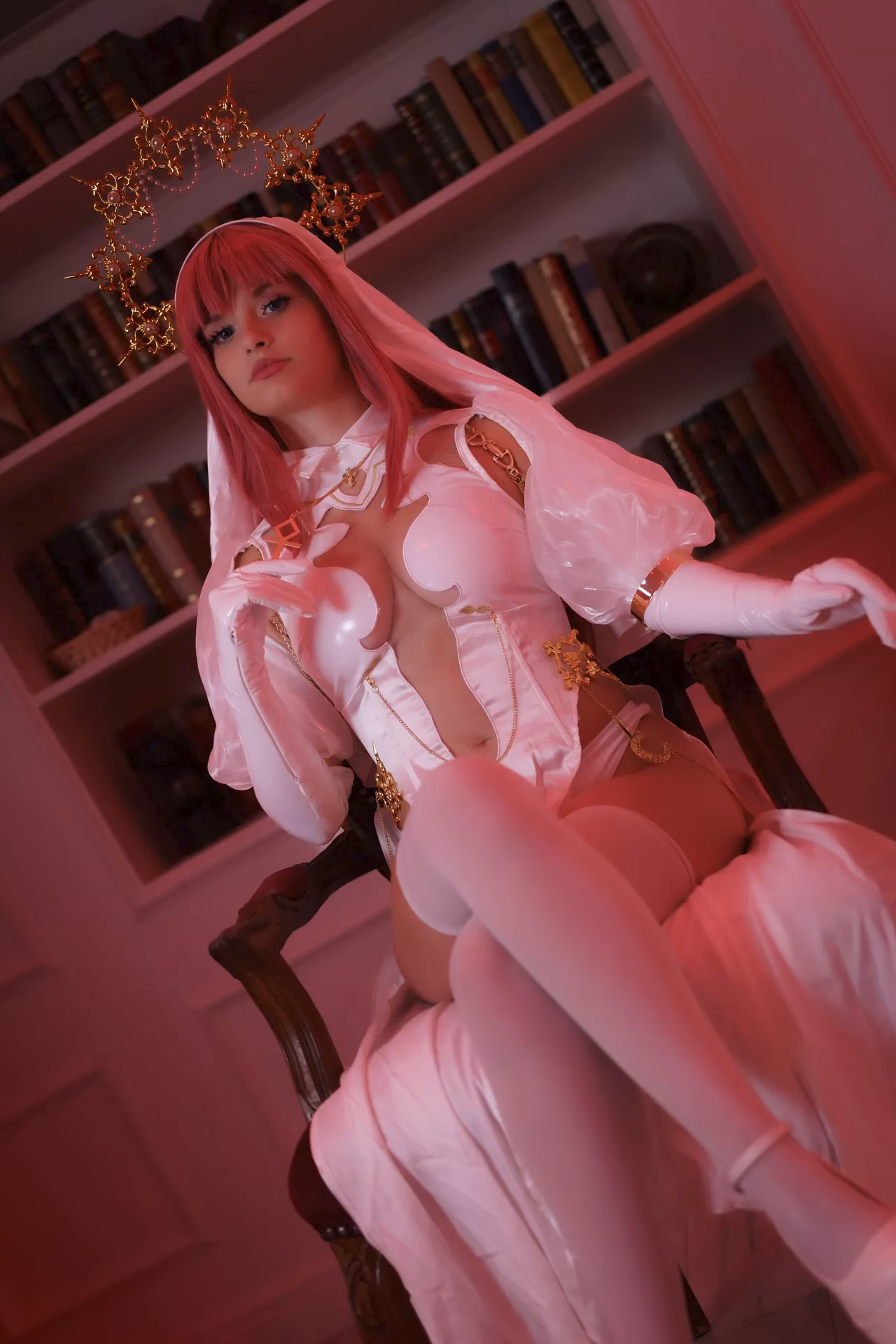 Avy Genki - Makima - Chainsaw Man - Cosplay Gallery 4 - 14 Images — gallery preview