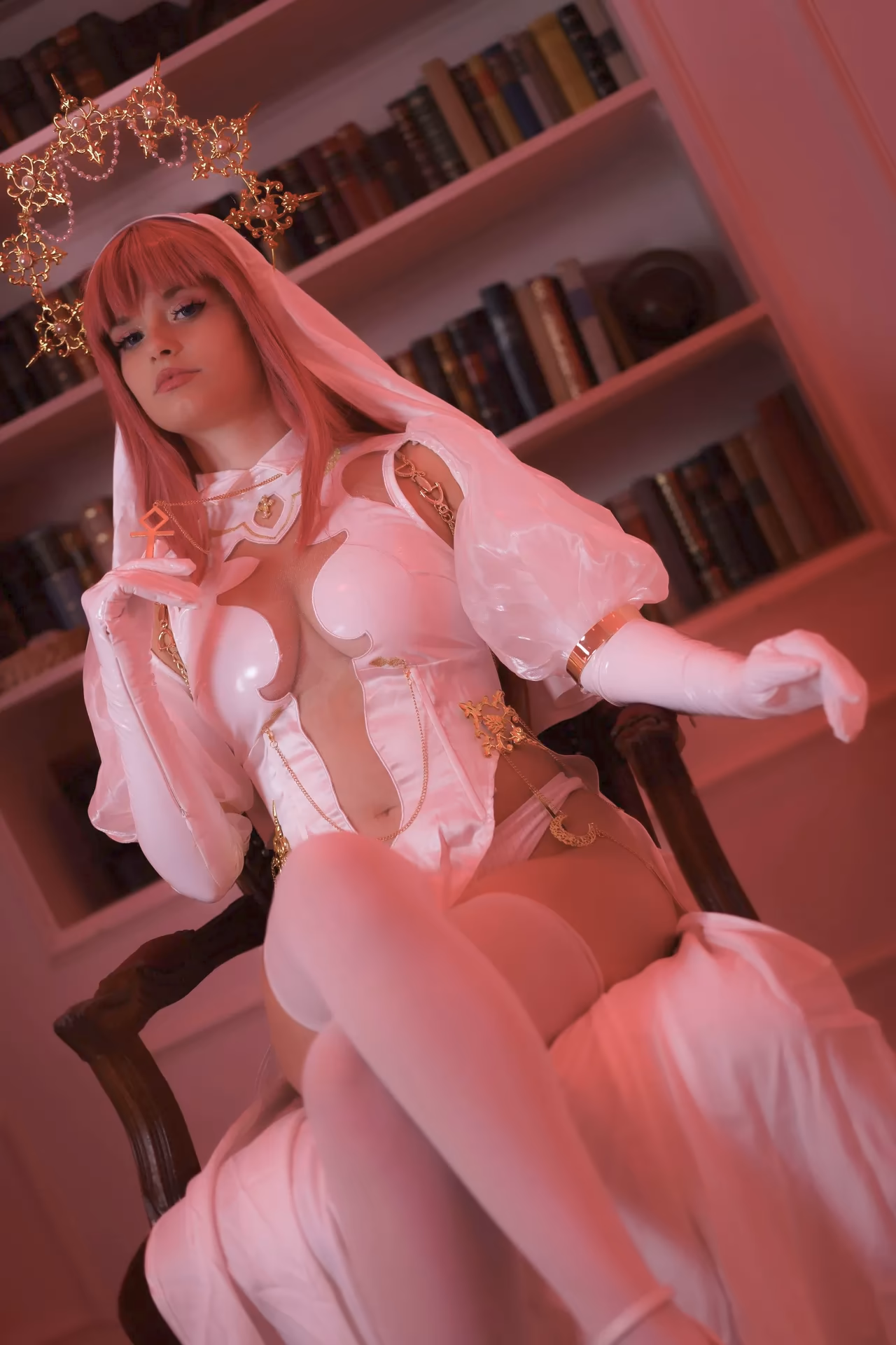 Avy Genki as Makima — cosplay photo 5 of 14