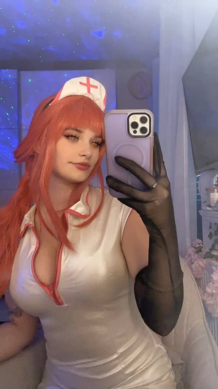 Avy Genki as Makima — cosplay photo 5 of 36
