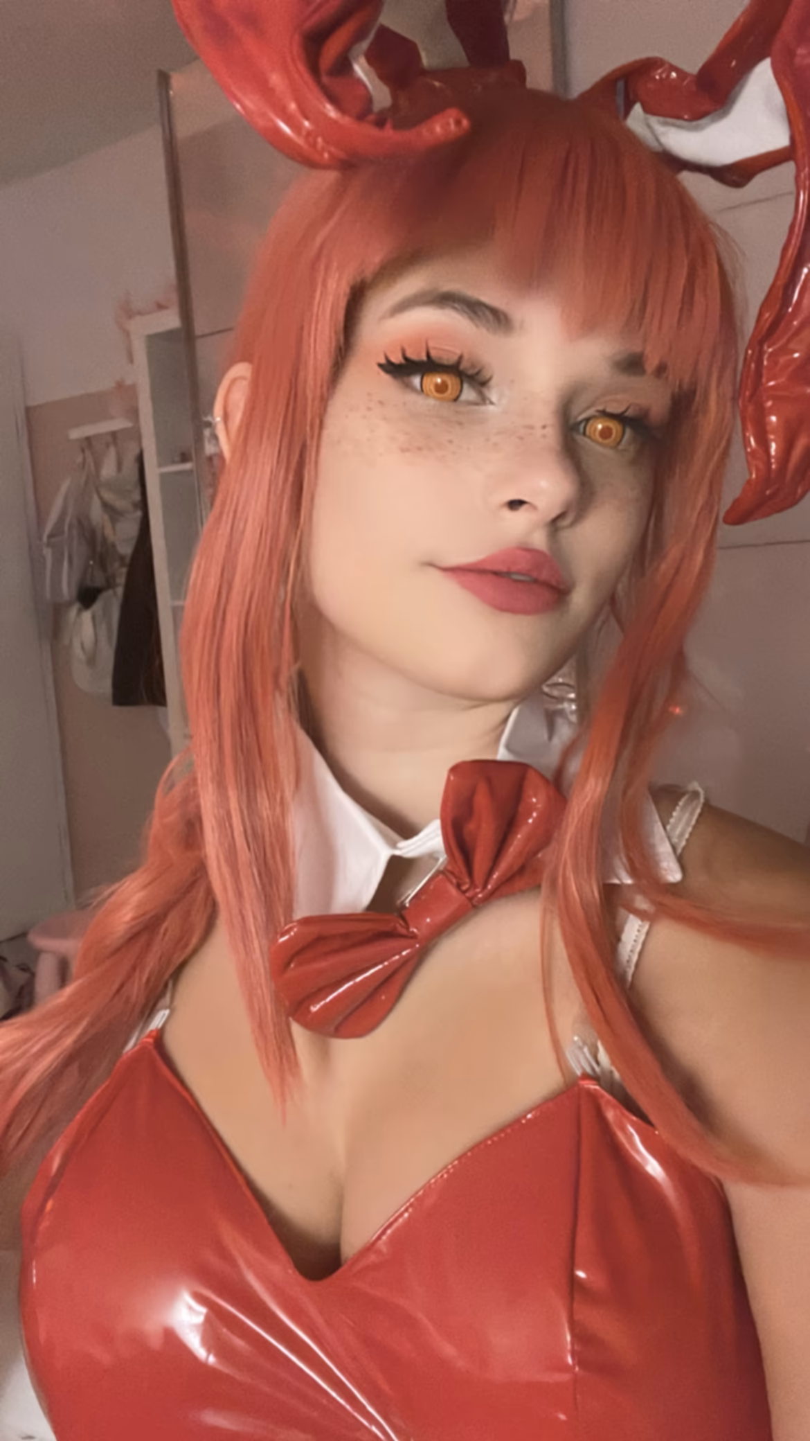 Avy Genki as Makima — cosplay photo 6 of 8
