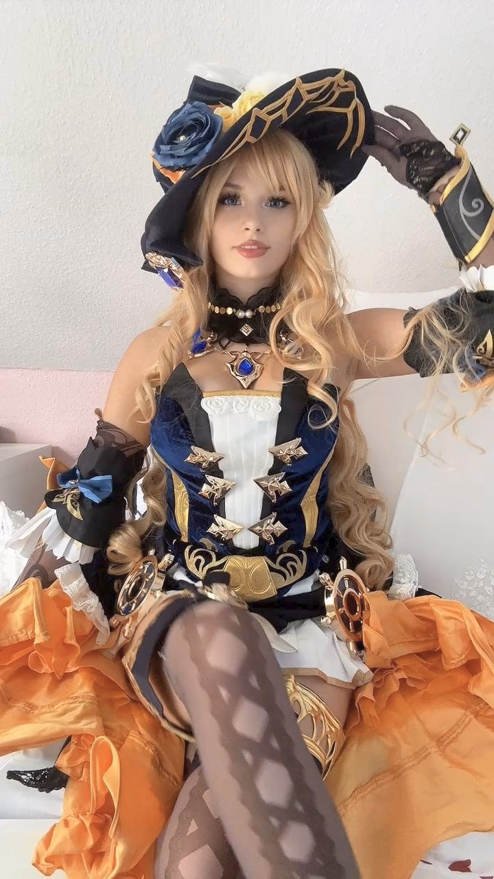 Avy Genki as Navia Caspar — cosplay photo 39 of 45