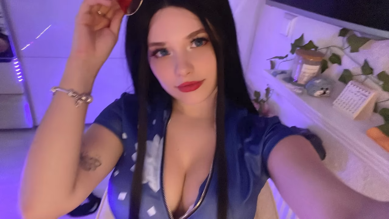Avy Genki as Nico Robin — cosplay photo 20 of 31