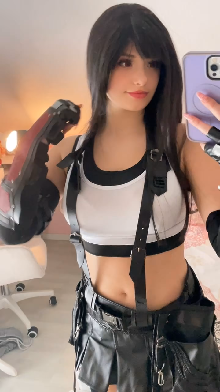 Avy Genki as Tifa Lockhart — cosplay photo 8 of 14