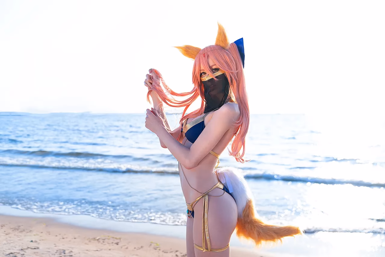 Axilirator as Tamamo-no-Mae — cosplay photo 1 of 12