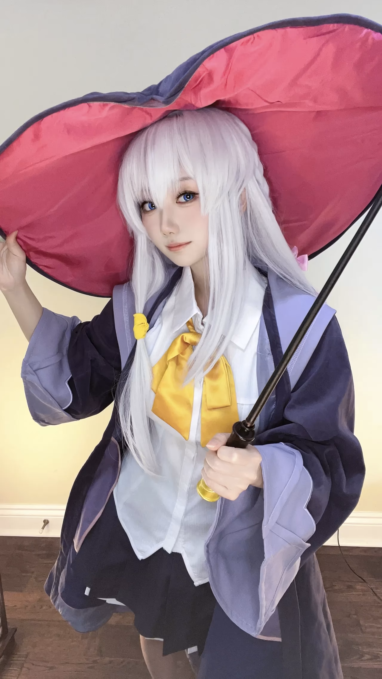 Aya Ogiso as Elaina — cosplay photo 12 of 20