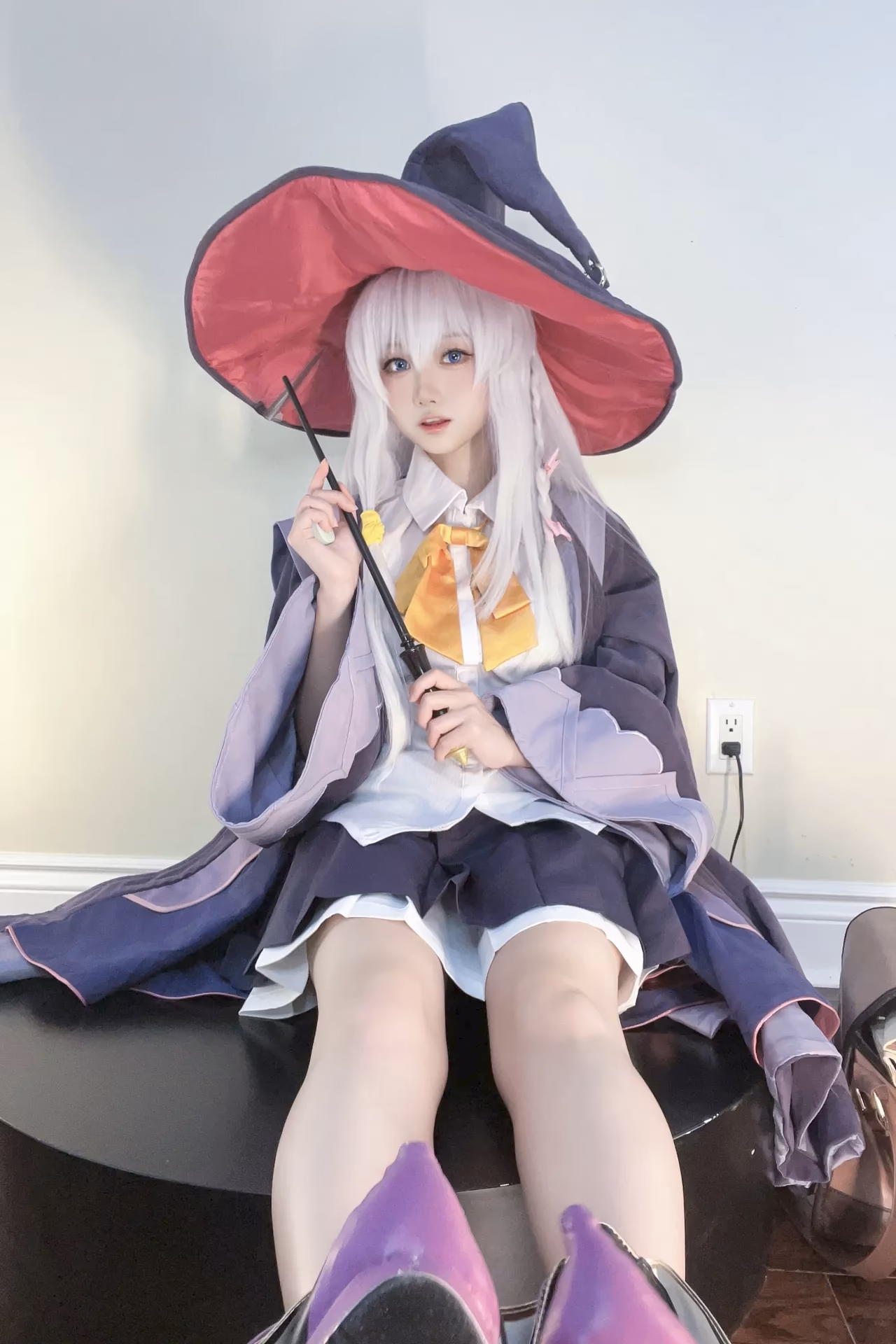 Aya Ogiso as Elaina — cosplay photo 15 of 20