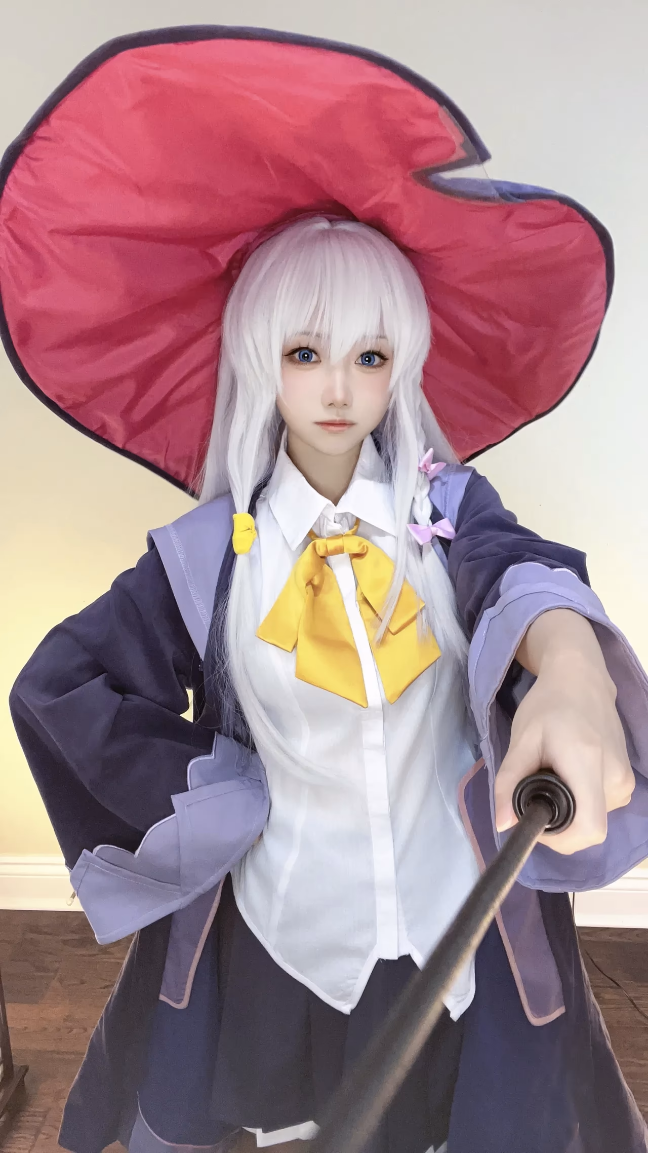 Aya Ogiso as Elaina — cosplay photo 9 of 20