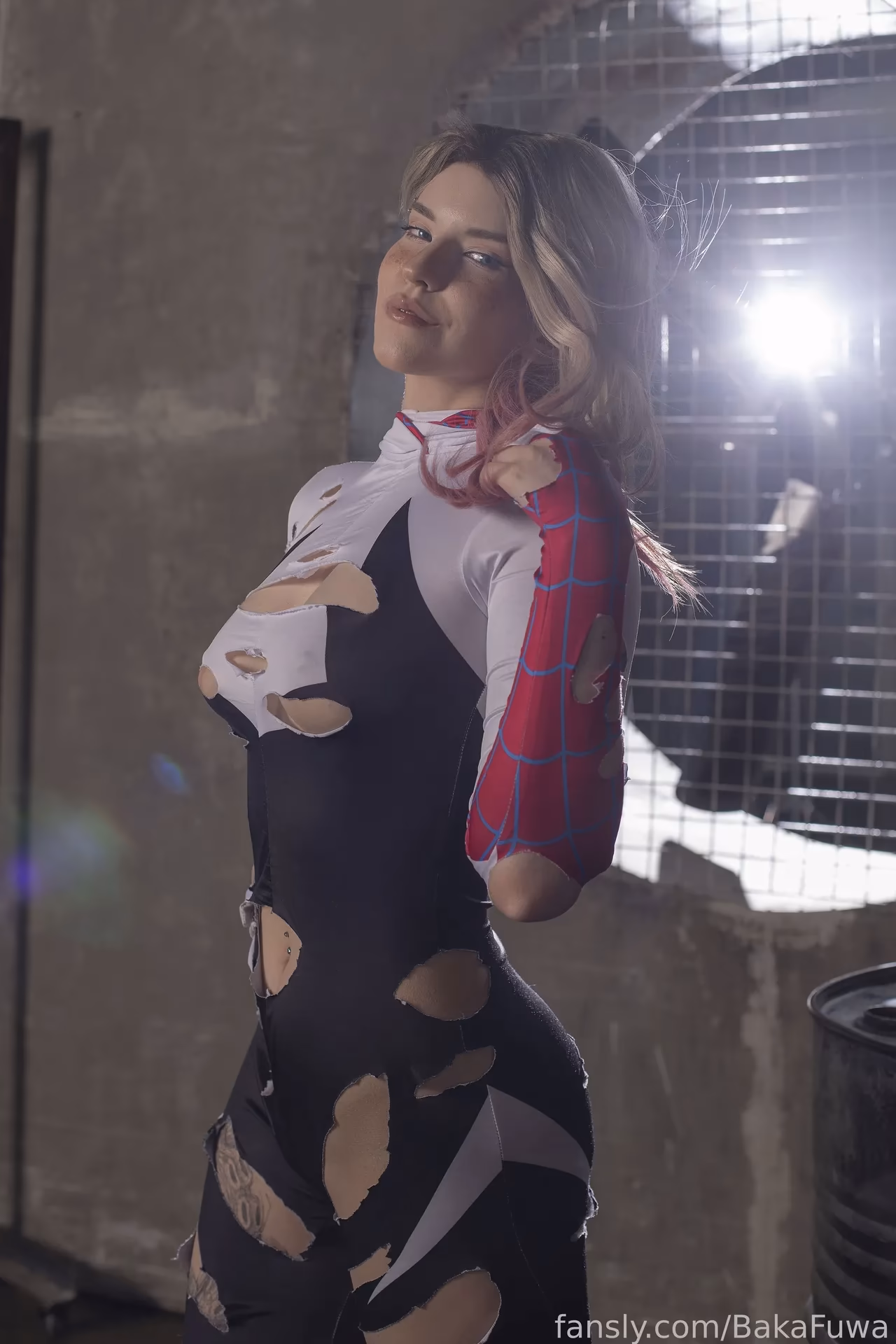 Baka Fuwa as Gwen Stacy — cosplay photo 98 of 104
