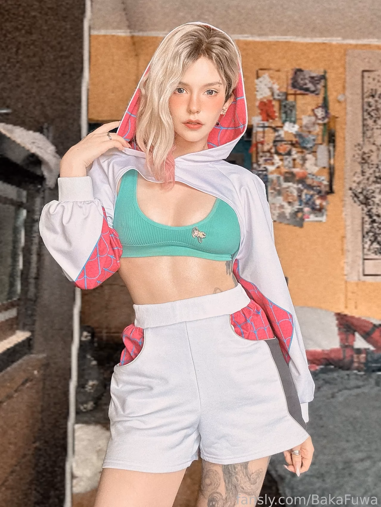 Baka Fuwa as Gwen Stacy — cosplay photo 18 of 48