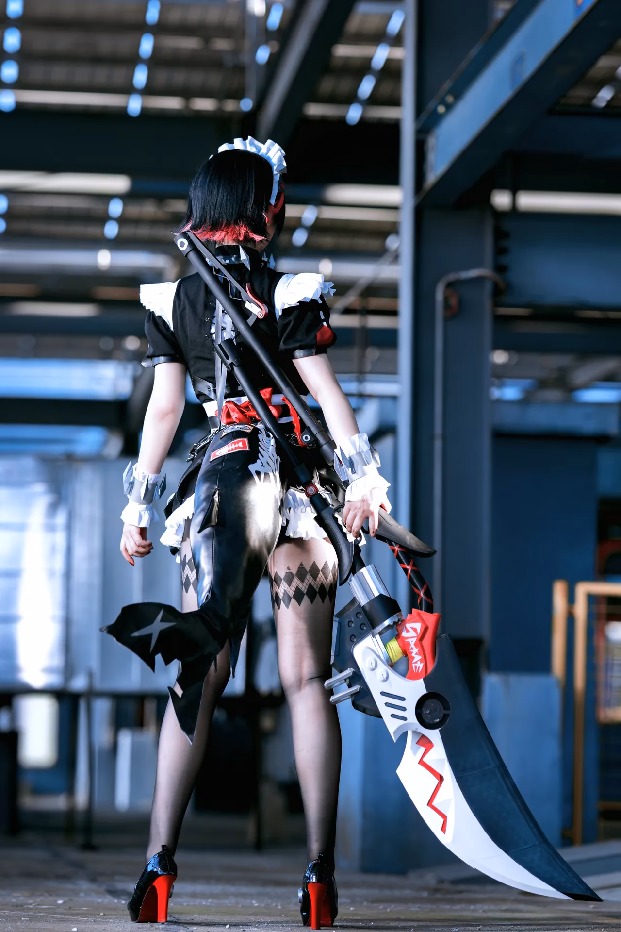 Banbanko as Ellen Joe — cosplay photo 18 of 48