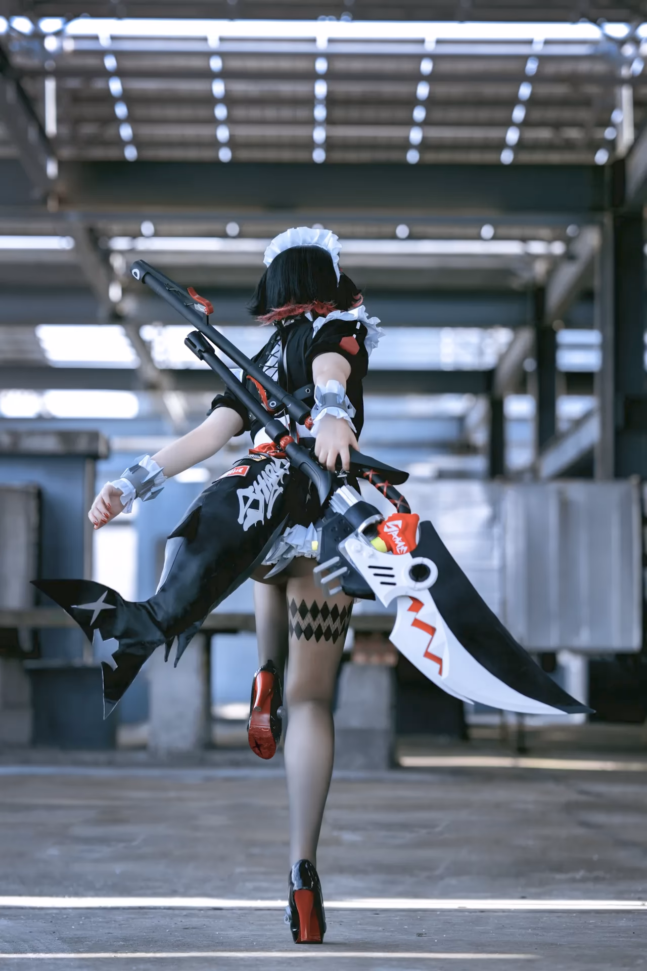 Banbanko as Ellen Joe — cosplay photo 34 of 48