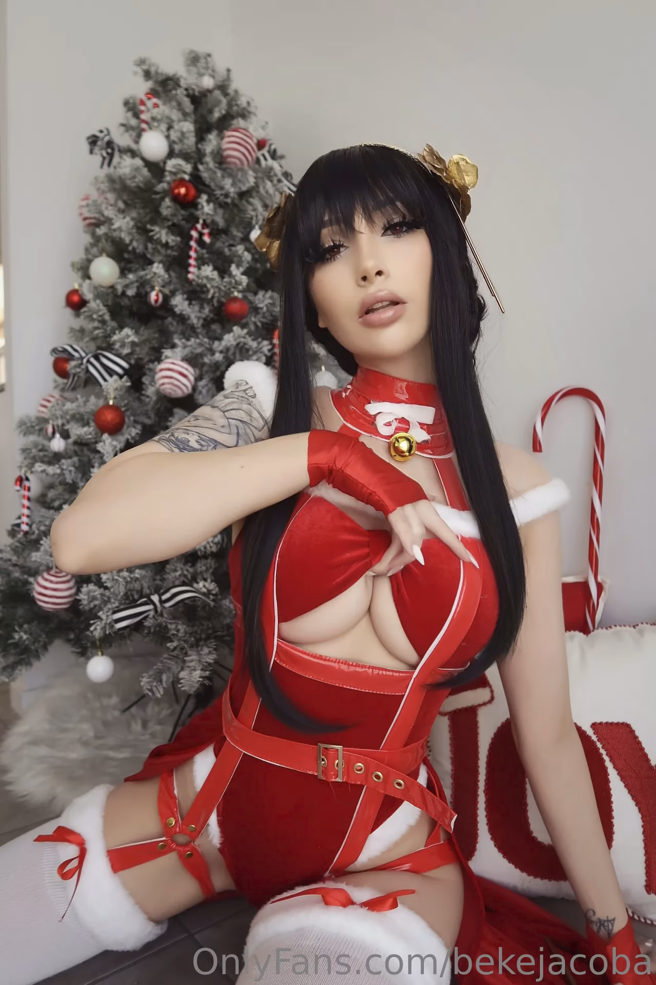 Beke Jacoba as Yor Forger — cosplay photo 13 of 31