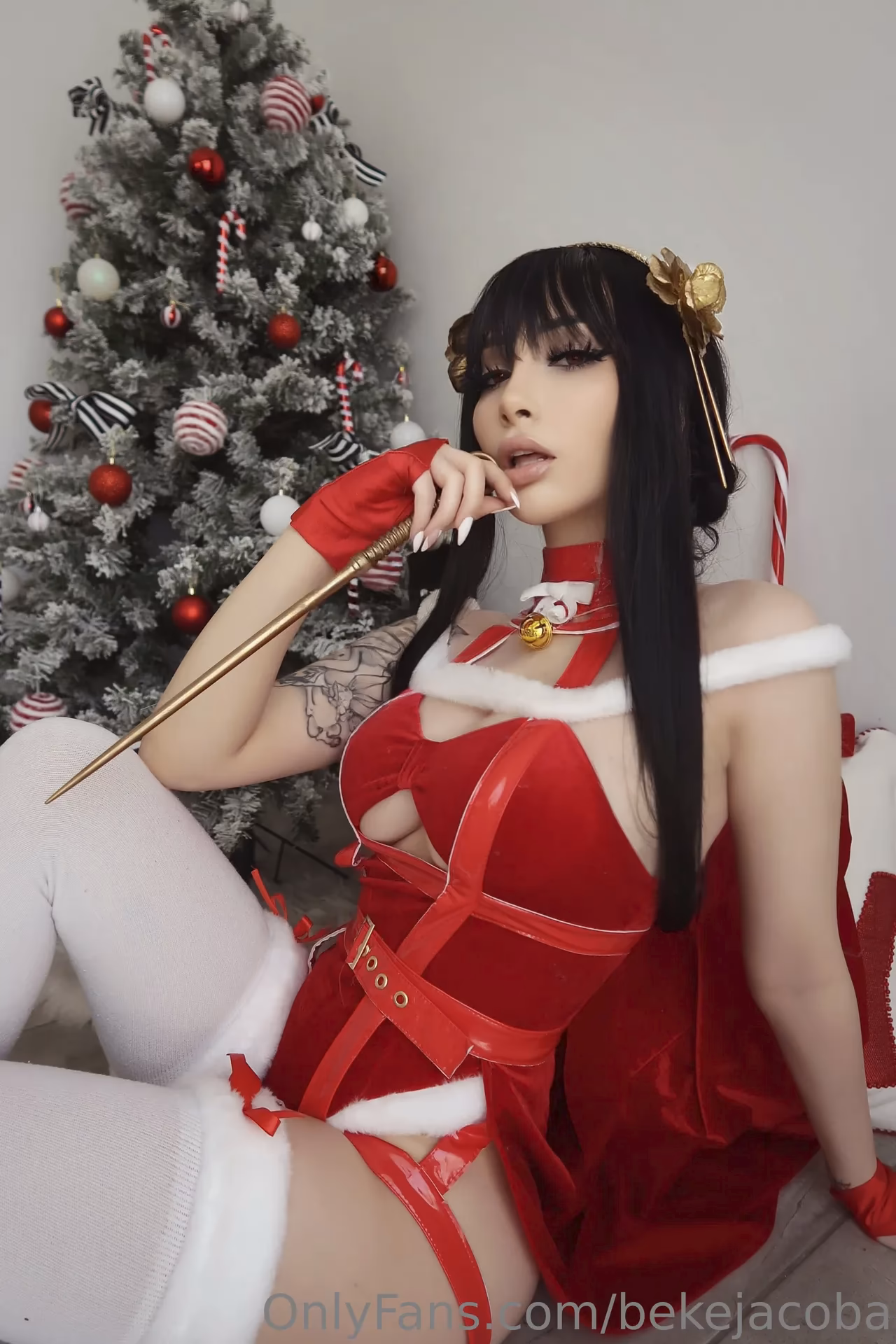 Beke Jacoba as Yor Forger — cosplay photo 9 of 31