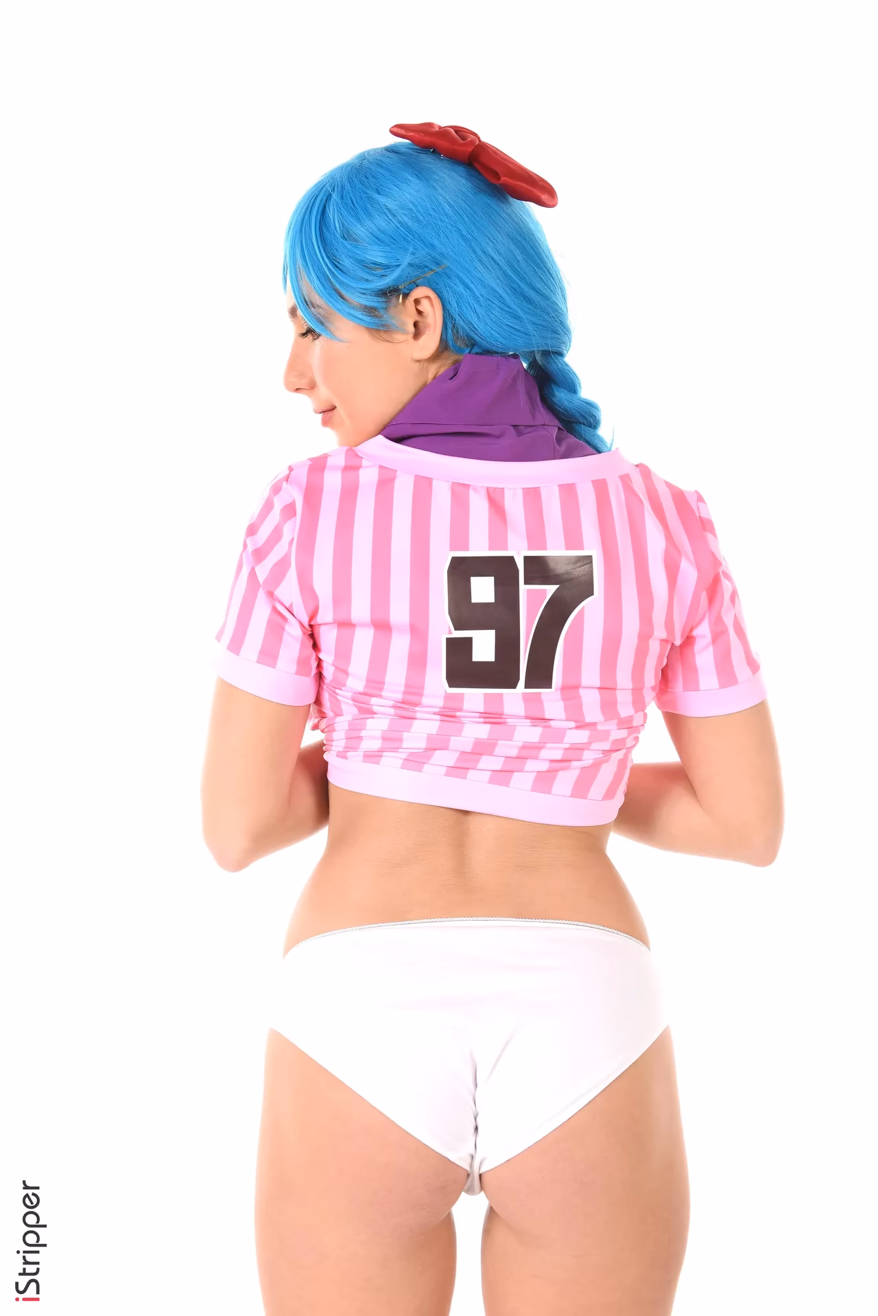 Belka as Bulma — cosplay photo 13 of 50