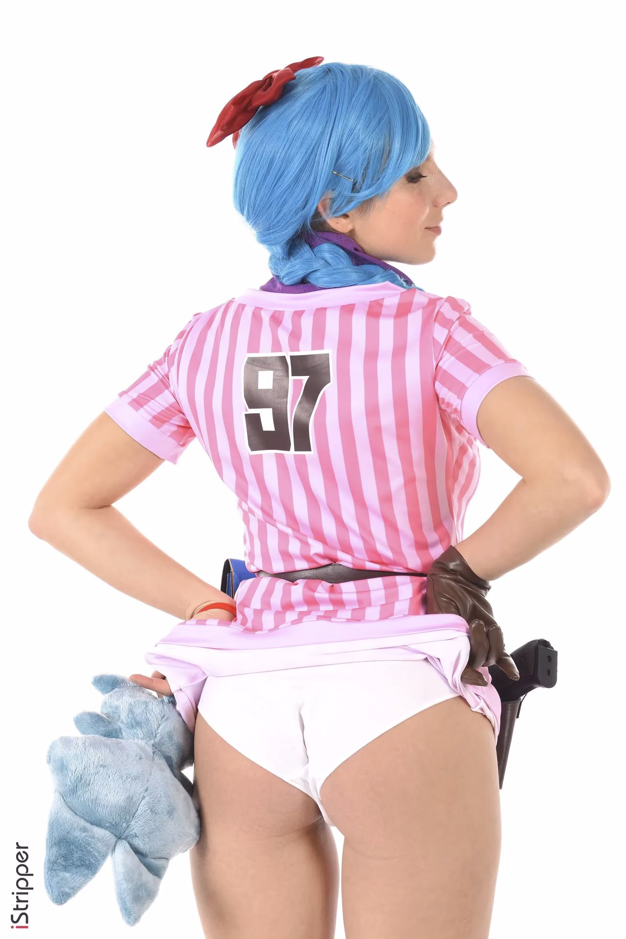 Belka as Bulma — cosplay photo 7 of 50