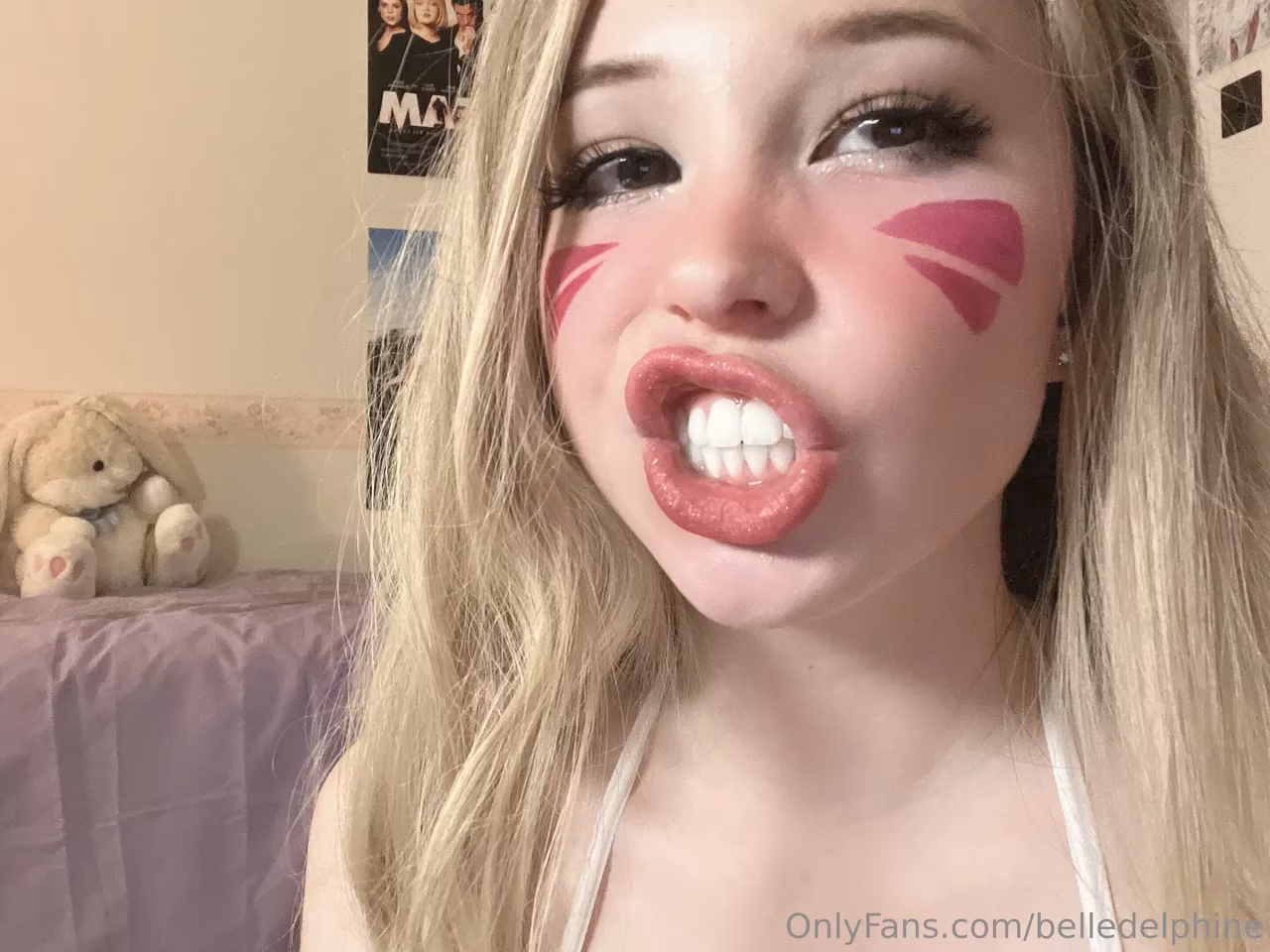 Belle Delphine as D.Va — cosplay photo 31 of 207