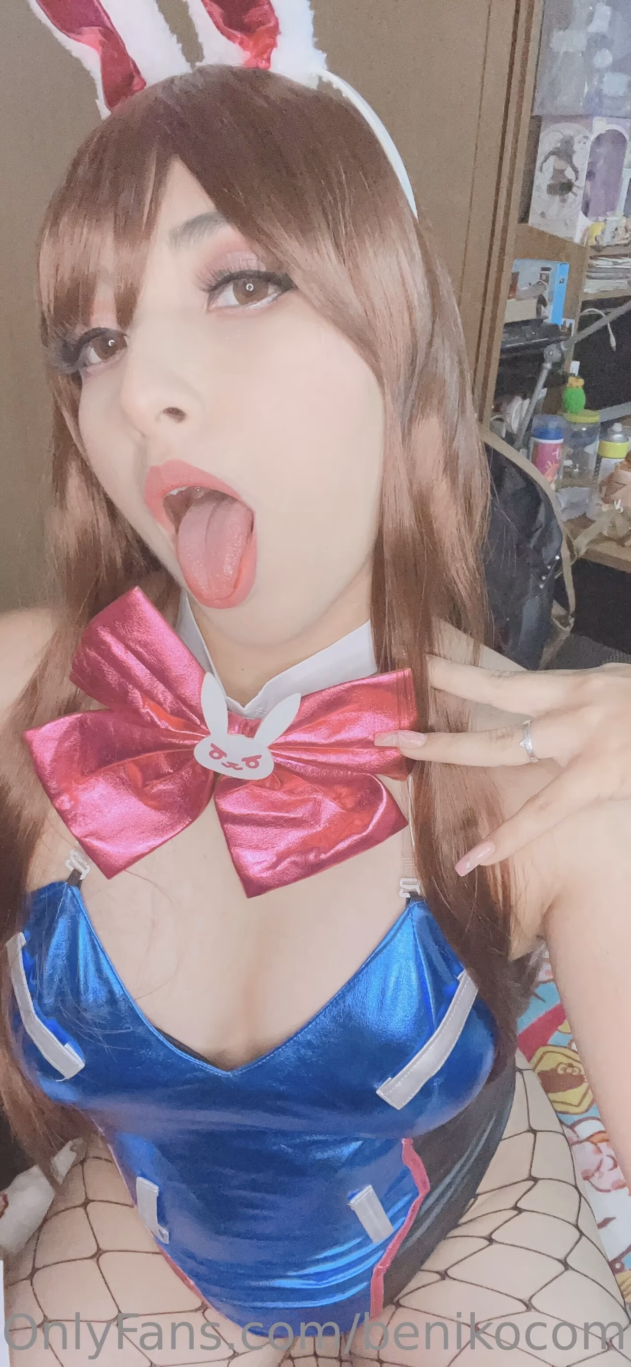 Beniko Compton as D.Va — cosplay photo 9 of 41