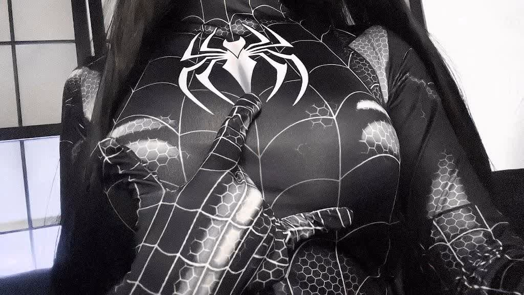 Bern Sredna as Venom — cosplay photo 10 of 14