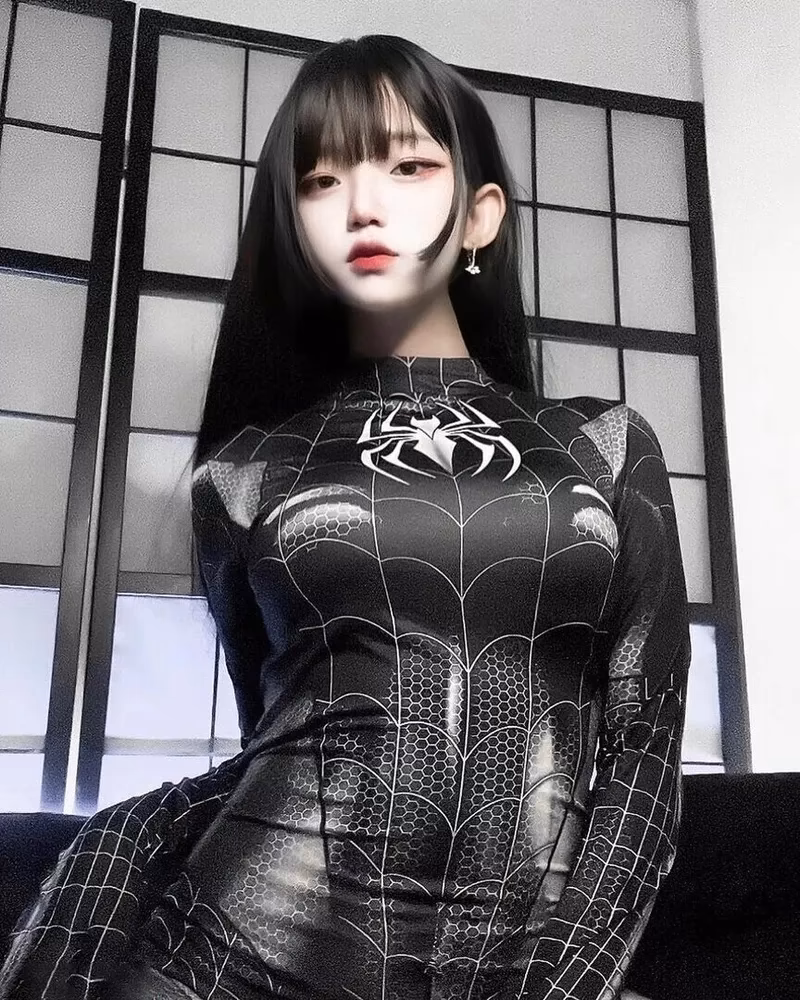 Bern Sredna as Venom — cosplay photo 3 of 14