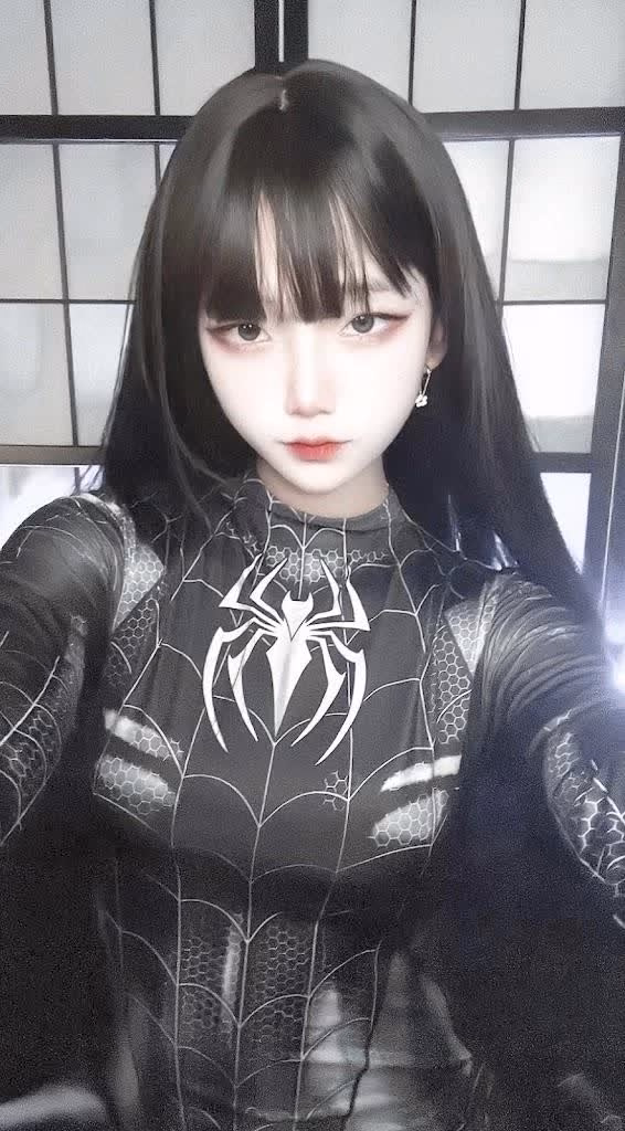 Bern Sredna as Venom — cosplay photo 6 of 14