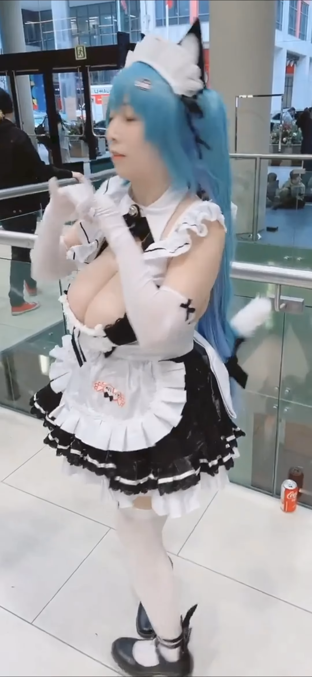 BILIBILI Cosplayer as Privaty: Unkind Maid — cosplay photo 14 of 16
