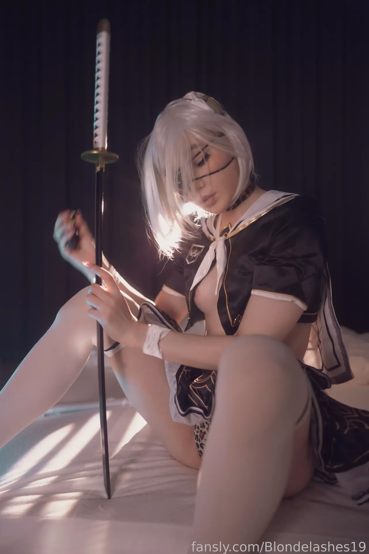 Blondelashes19 as 2B — cosplay photo 21 of 29