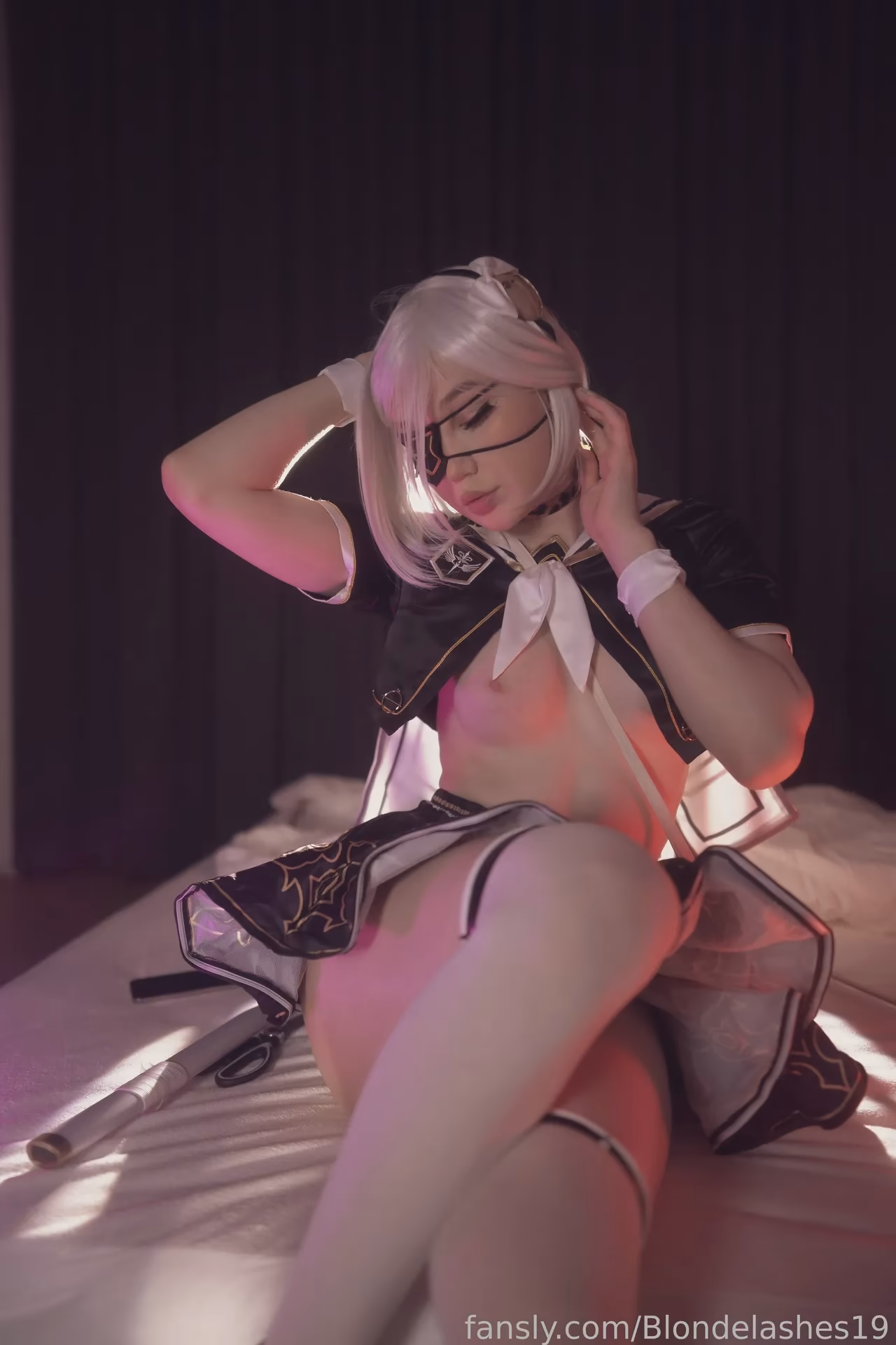 Blondelashes19 as 2B — cosplay photo 23 of 29