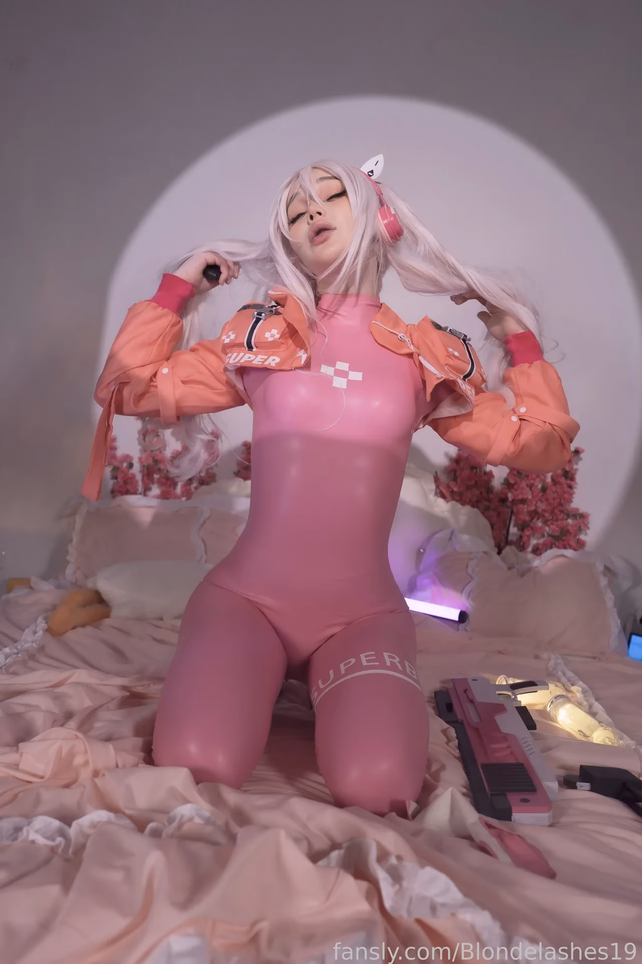 Blondelashes19 - Alice - Goddess of Victory: NIKKE - Cosplay Gallery - 15 Images preview