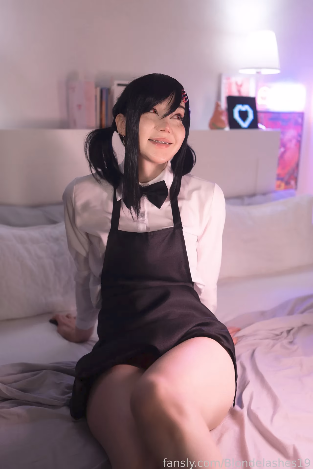 Blondelashes19 as Kobeni Higashiyama — cosplay photo 3 of 15