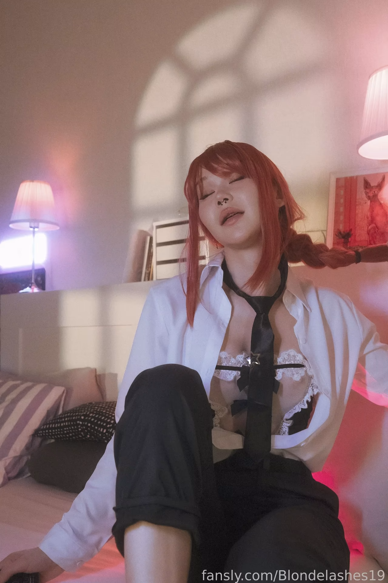 Blondelashes19 as Makima — cosplay photo 9 of 22