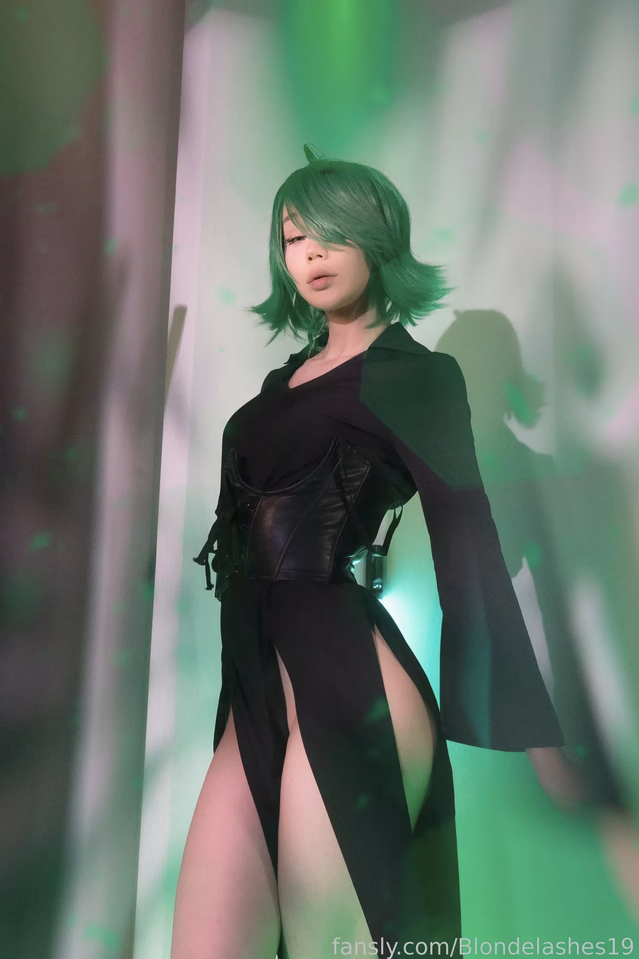 Blondelashes19 as Tatsumaki — cosplay photo 2 of 23
