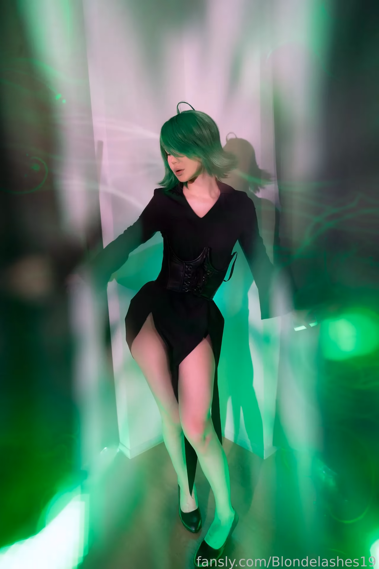 Blondelashes19 as Tatsumaki — cosplay photo 3 of 23